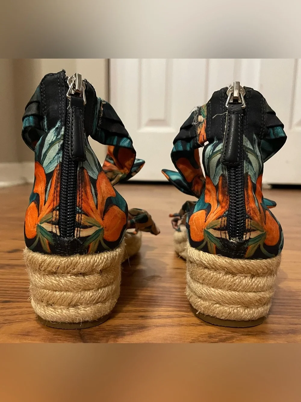 Nine West Tropical Floral Wedge Sandals Size 7